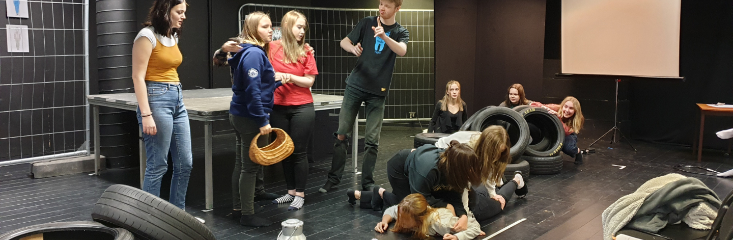 Skvaderns teateresteter. Foto: Helén Lindfors